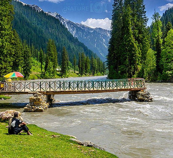 Kashmir, Arang Kel and Taobat Village