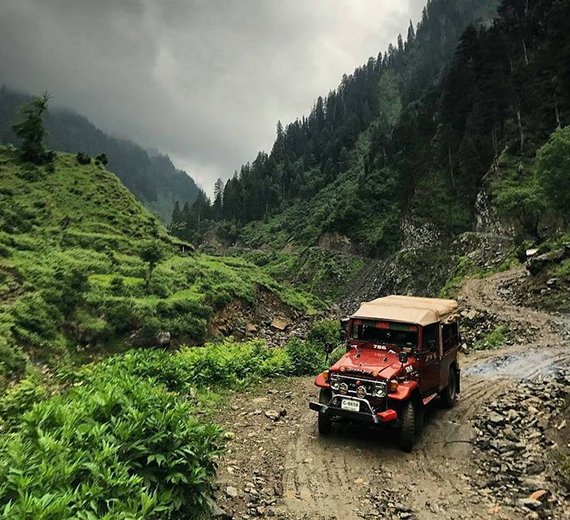 Kashmir, Arang Kel and Ratti Gali Lake - Sisters Only